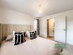 Photo 17- click for photo gallery